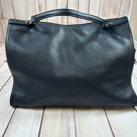 Giorgio Fiorelli Black Handbag with Elegant Gold Hardware - Picture 8 of 14